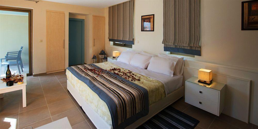 Mantinia Bay Hotel カラマタ エクステリア 写真