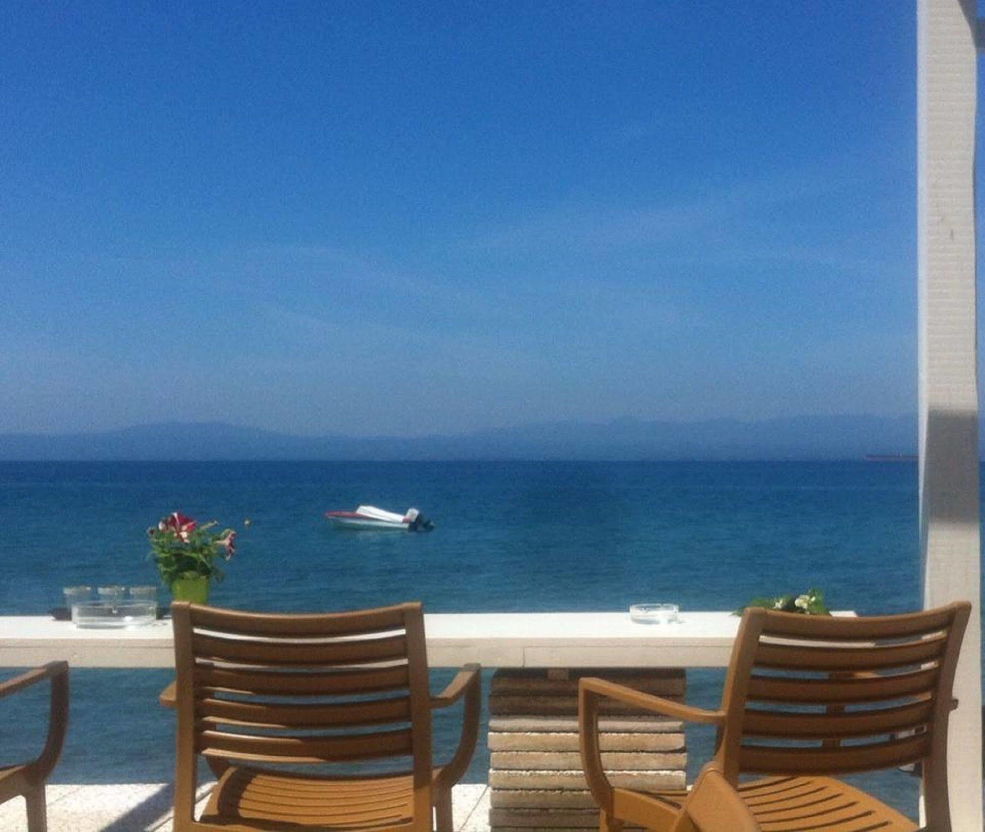 Mantinia Bay Hotel カラマタ エクステリア 写真