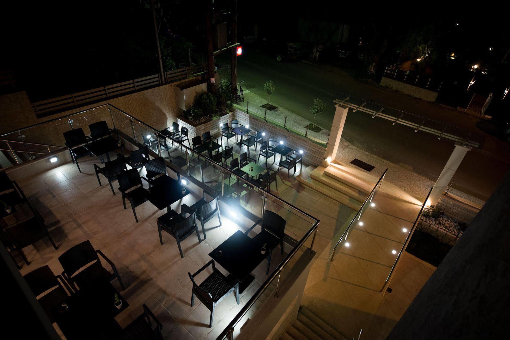 Mantinia Bay Hotel カラマタ エクステリア 写真