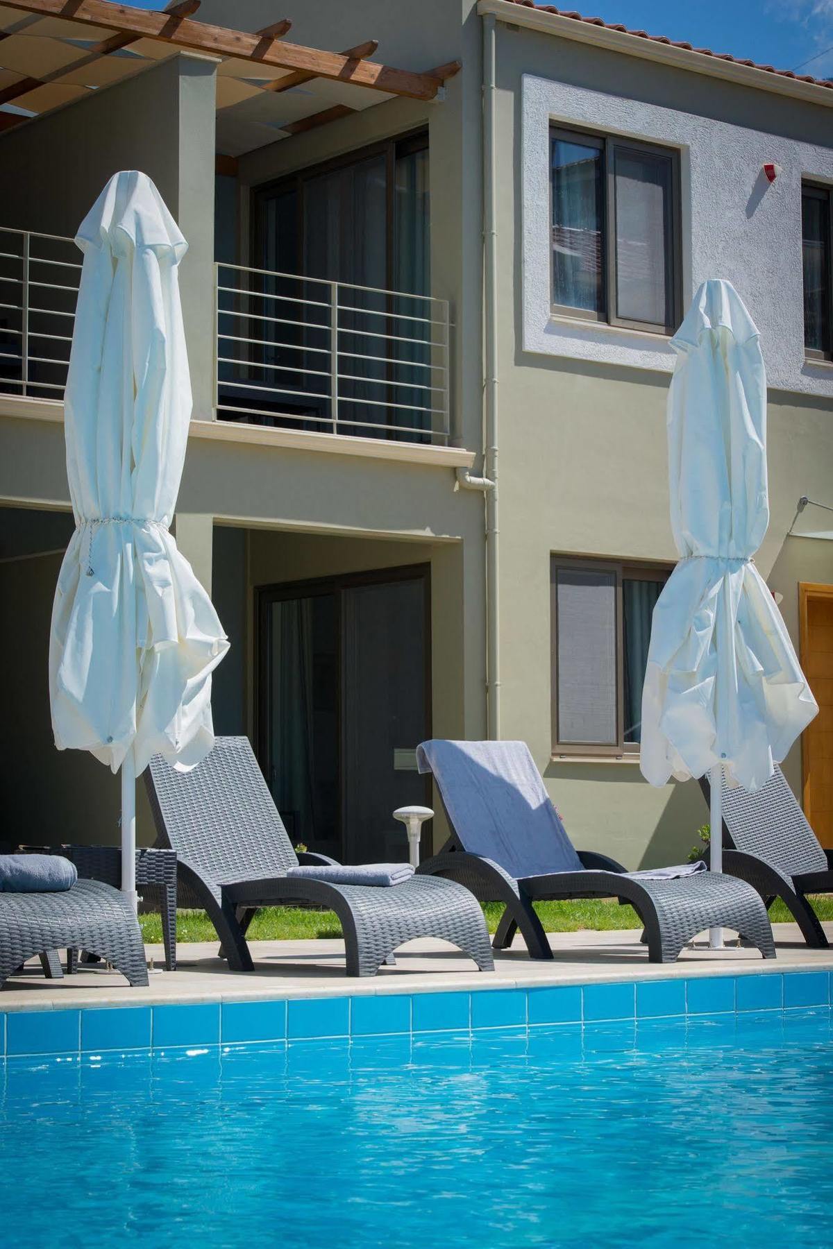 Mantinia Bay Hotel カラマタ エクステリア 写真