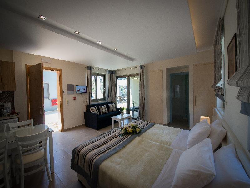 Mantinia Bay Hotel カラマタ エクステリア 写真